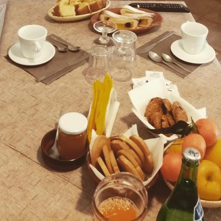 Agriturismo Tre Santi Villa Падула Екстериор снимка