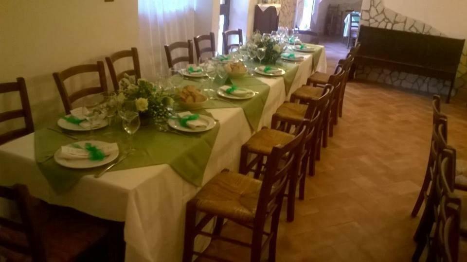 Agriturismo Tre Santi Villa Падула Екстериор снимка